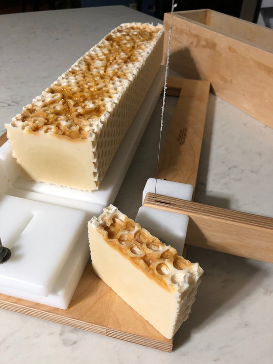 Honeycomb Oatmeal, Goat's Milk & Honey Soap